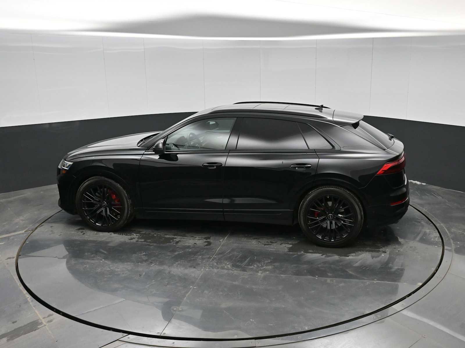 Used 2024 Audi SQ8 Premium Plus w/ S Sport Package image 25