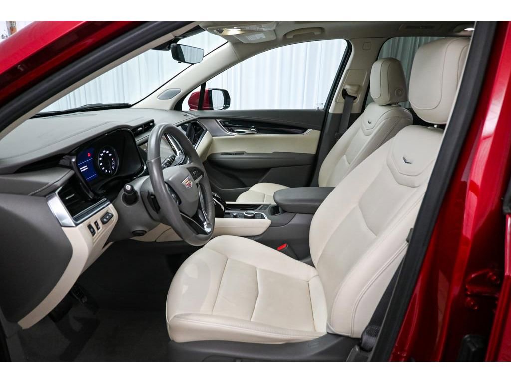 Used 2024 Cadillac XT6 Premium Luxury w/ Technology Package AWD/4WD image 10