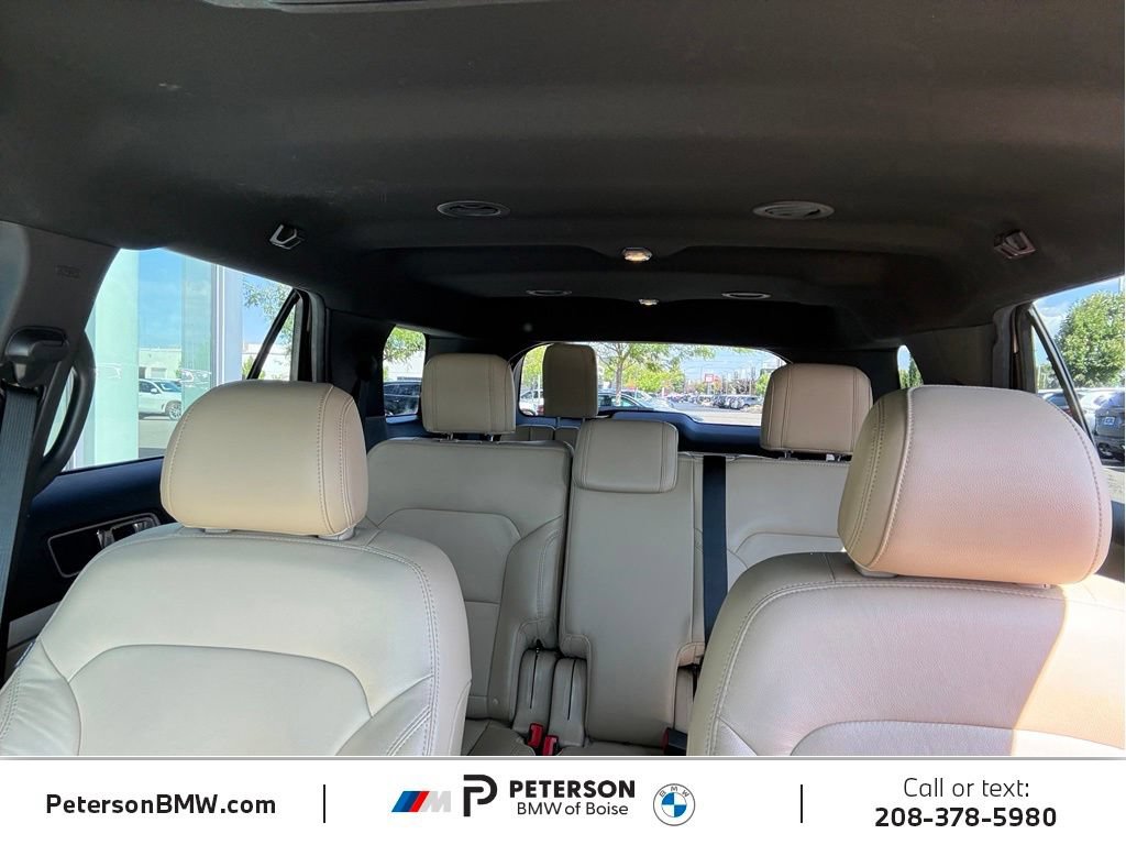 Used 2017 Ford Explorer XLT w/ Equipment Group 202A AWD/4WD image 33
