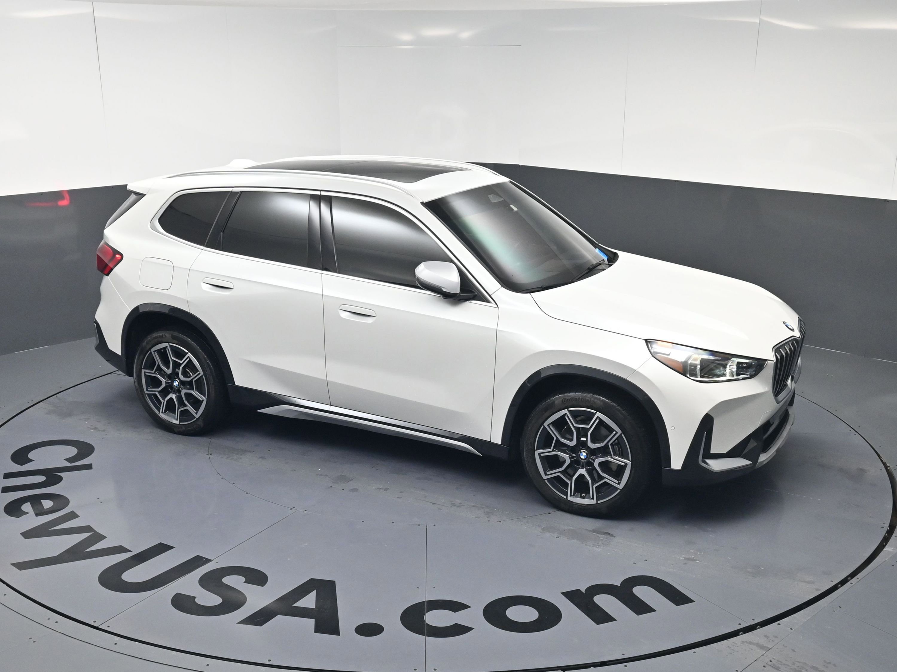 Used 2023 BMW X1 xDrive28i w/ Premium Package image 23