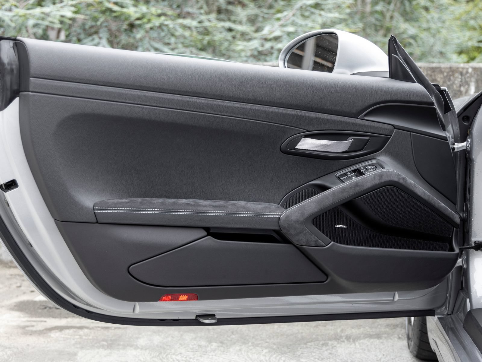 Certified 2020 Porsche 718 Cayman GT4 RWD image 31