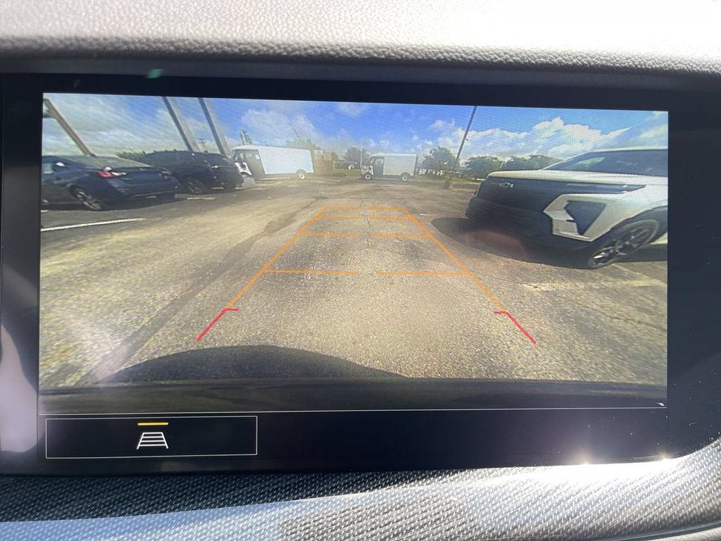Used 2023 Buick Envision Essence AWD/4WD image 17