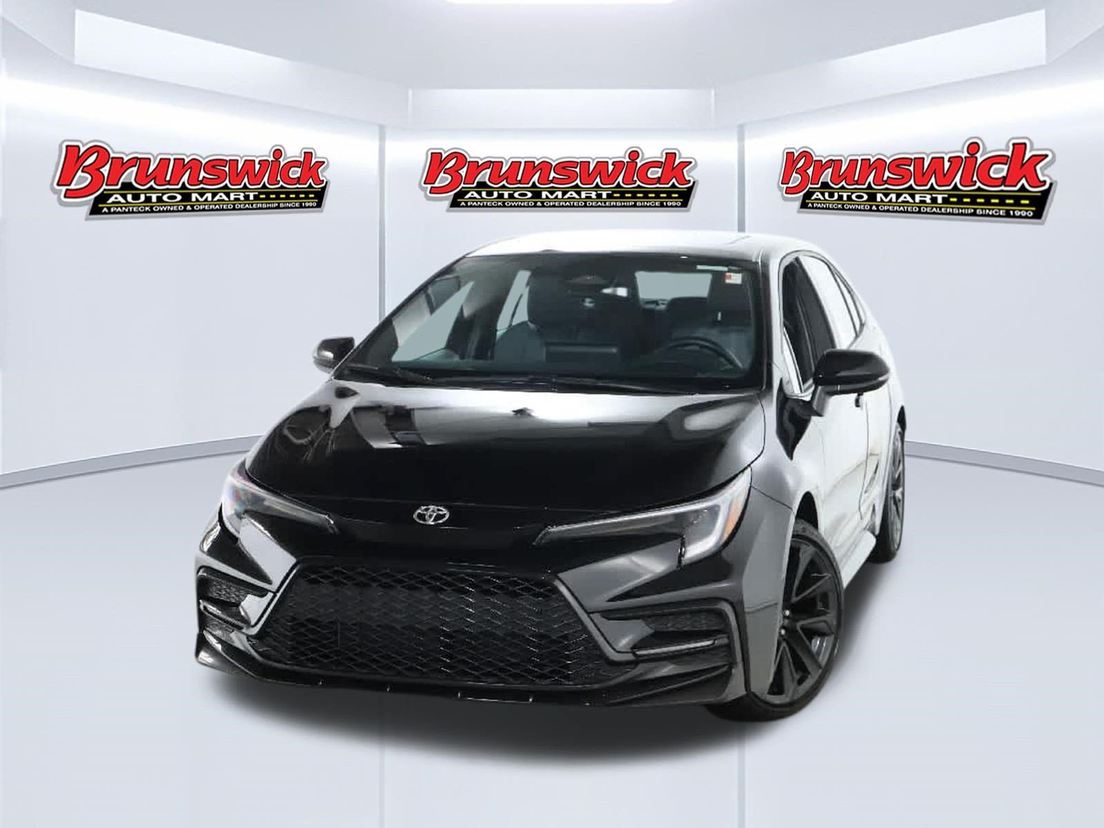 Certified 2024 Toyota Corolla SE w/ SE Premium Package FWD image 3