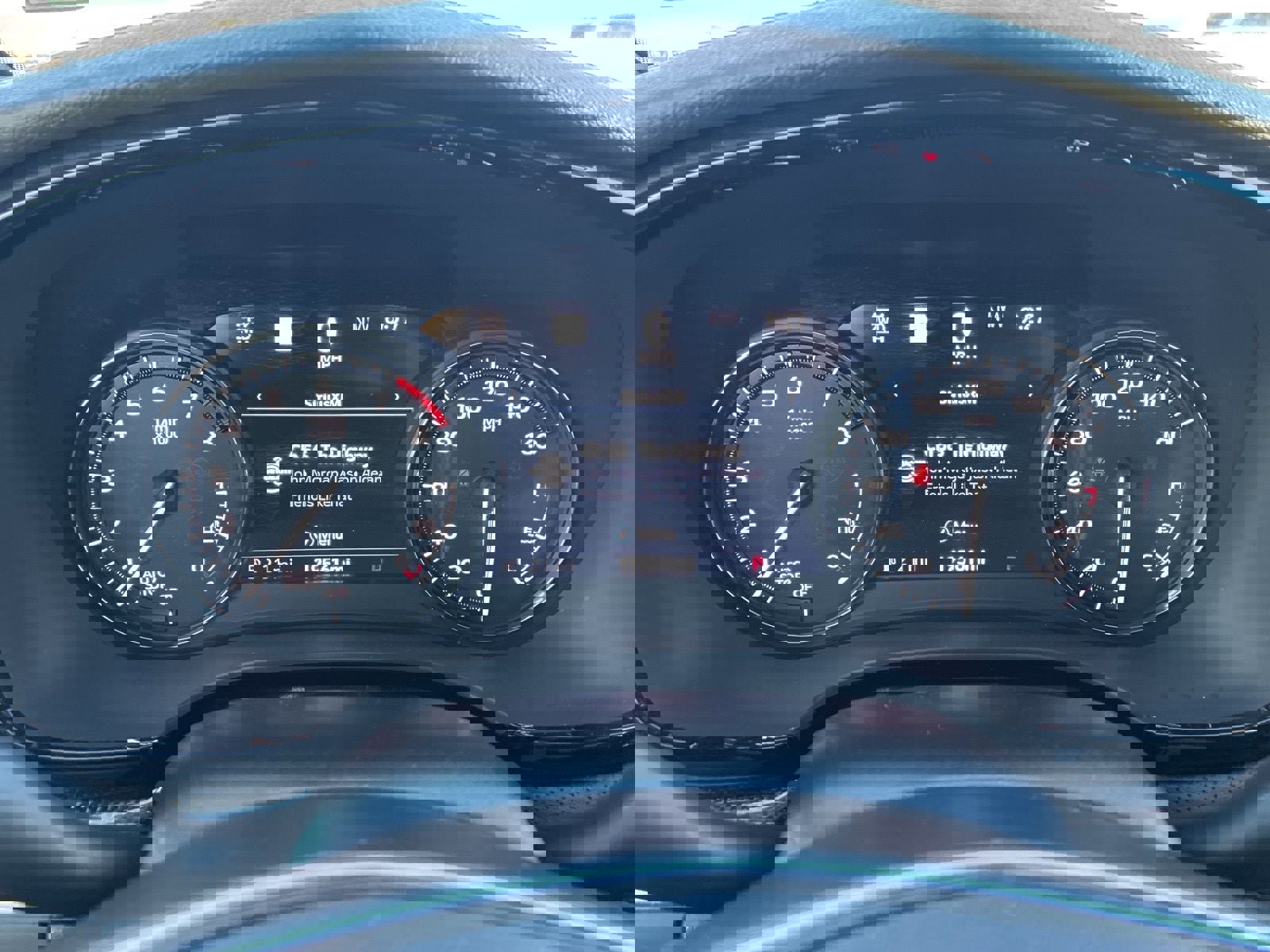 Used 2023 Cadillac XT5 Sportv w/ Technology Package image 27