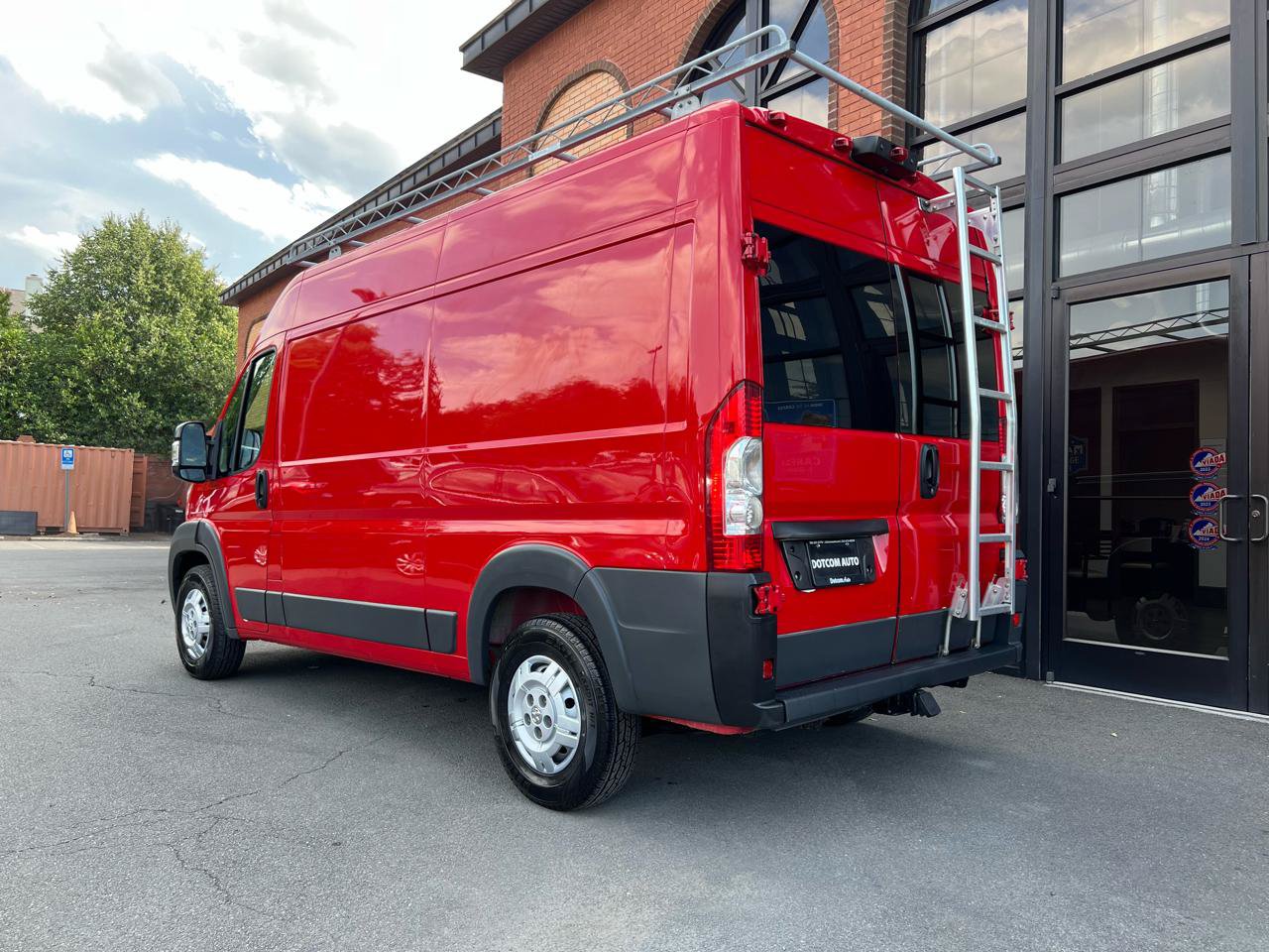 Used 2017 RAM ProMaster 2500 w/ Mopar Trailer Tow Group FWD image 6
