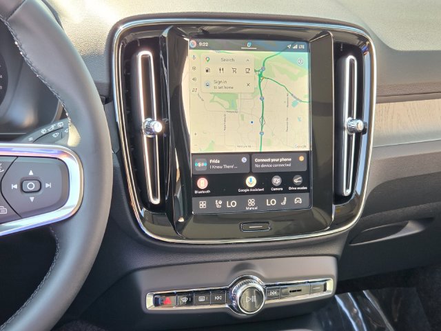 New 2026 Volvo XC40 B5 Ultra w/ Protection Package Premier AWD/4WD image 17