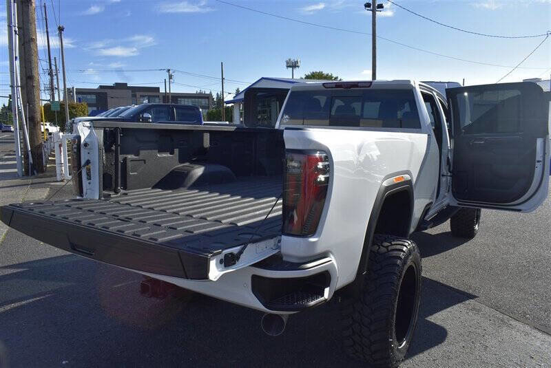 Used 2025 GMC Sierra 3500 AT4 w/ AT4 Premium Plus Package image 29