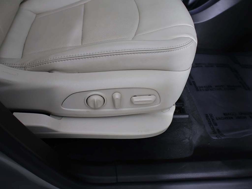 Used 2023 Buick Enclave Essence w/ Experience Buick Package AWD/4WD image 35