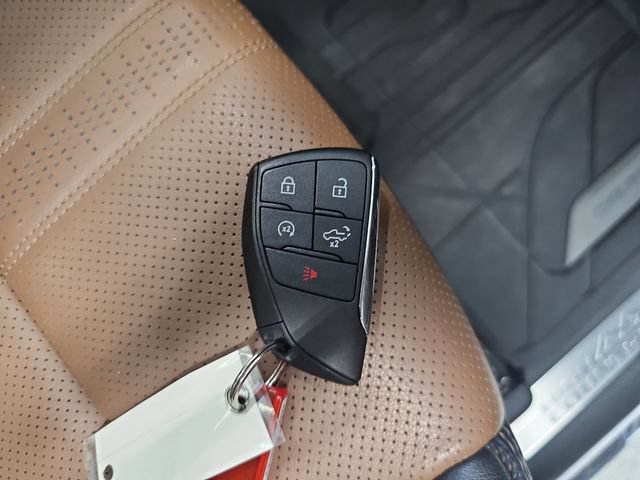 Used 2024 Chevrolet Silverado 1500 High Country w/ Technology Package AWD/4WD image 27