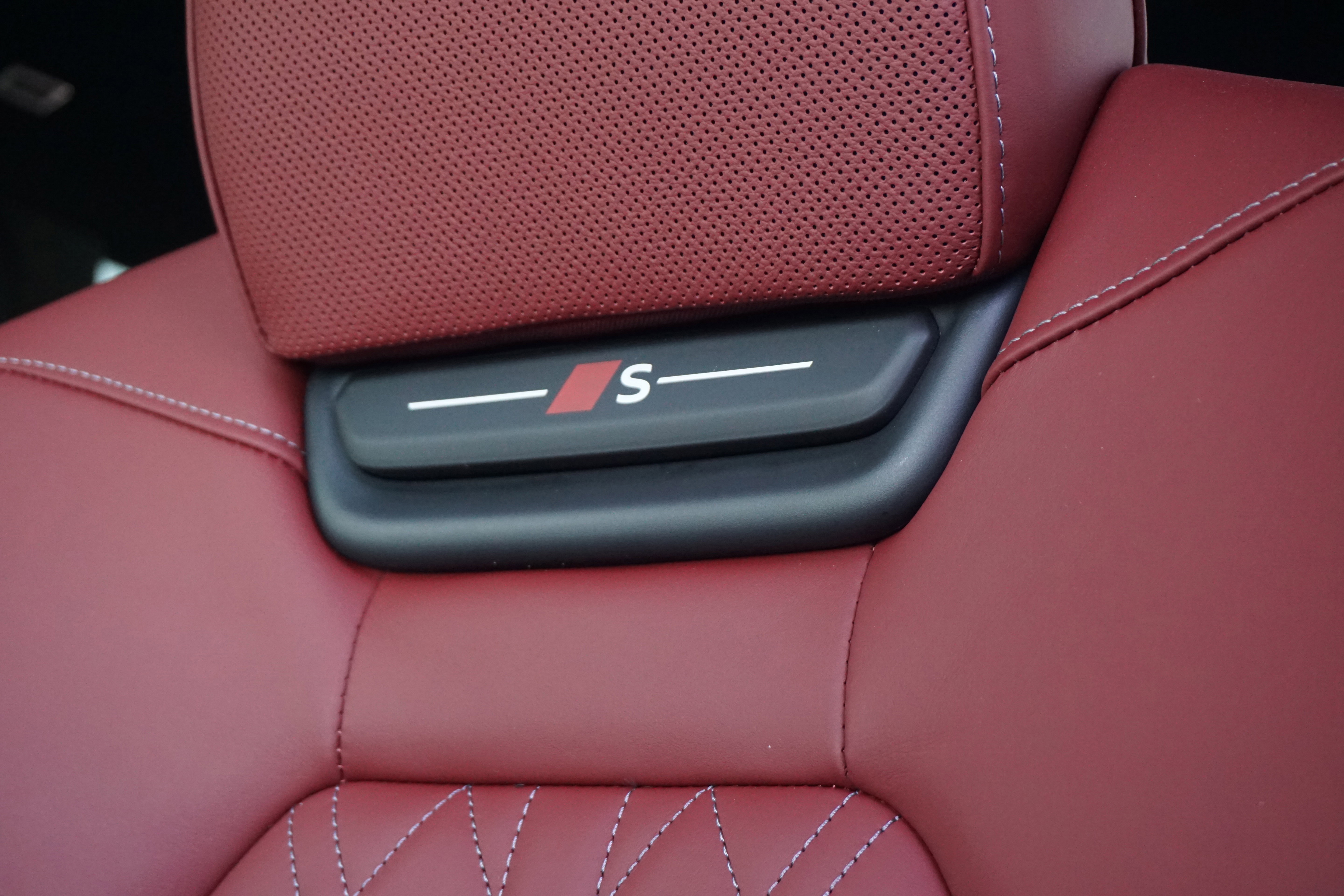 New 2025 Audi SQ6 e-tron Premium Plus image 11