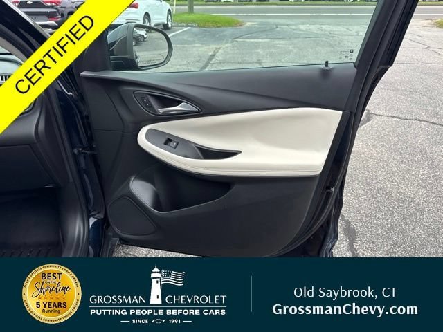 Used 2020 Buick Encore GX Essence w/ Experience Buick Package FWD image 28
