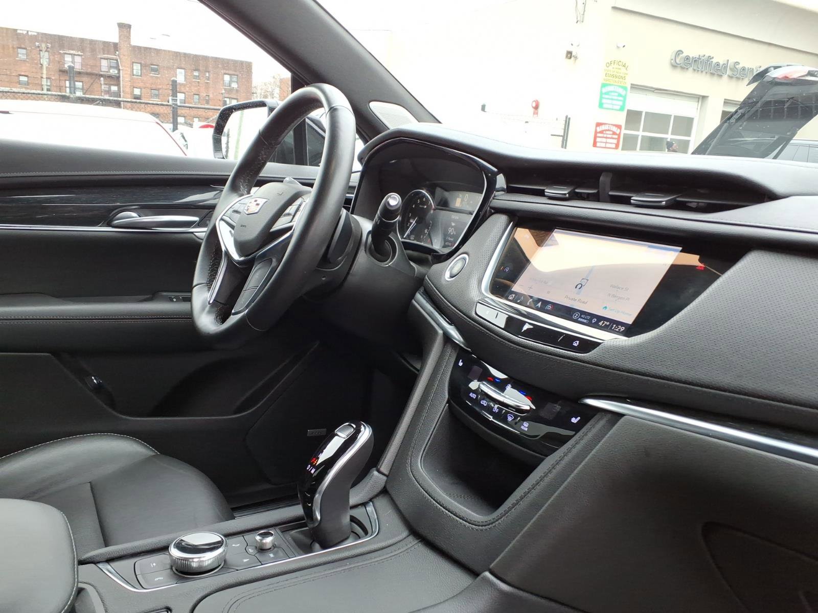 Used 2021 Cadillac XT5 Premium Luxury w/ LPO, Floor Liner Package image 27