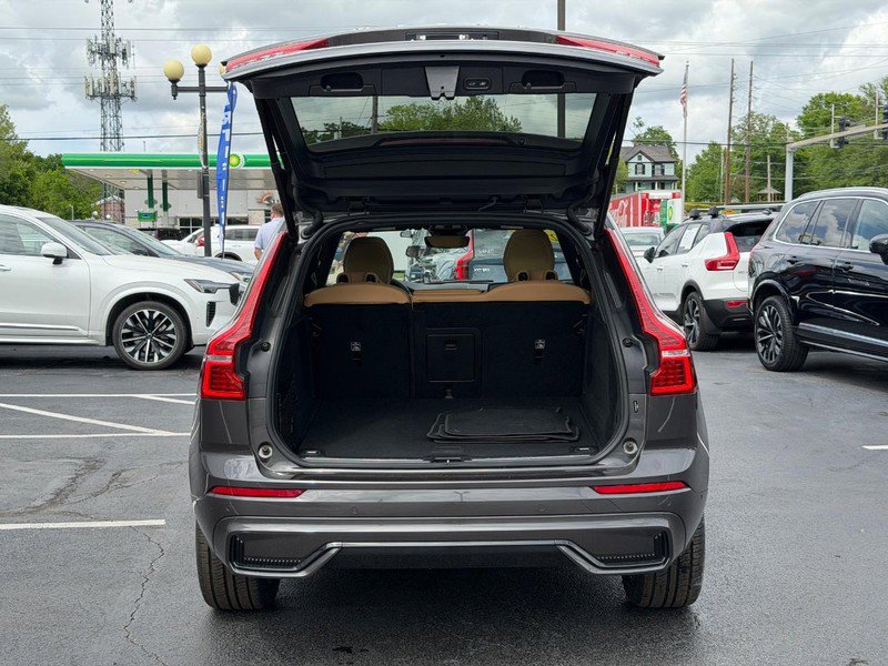Certified 2023 Volvo XC60 B6 Ultimate w/ Climate Package AWD/4WD image 5