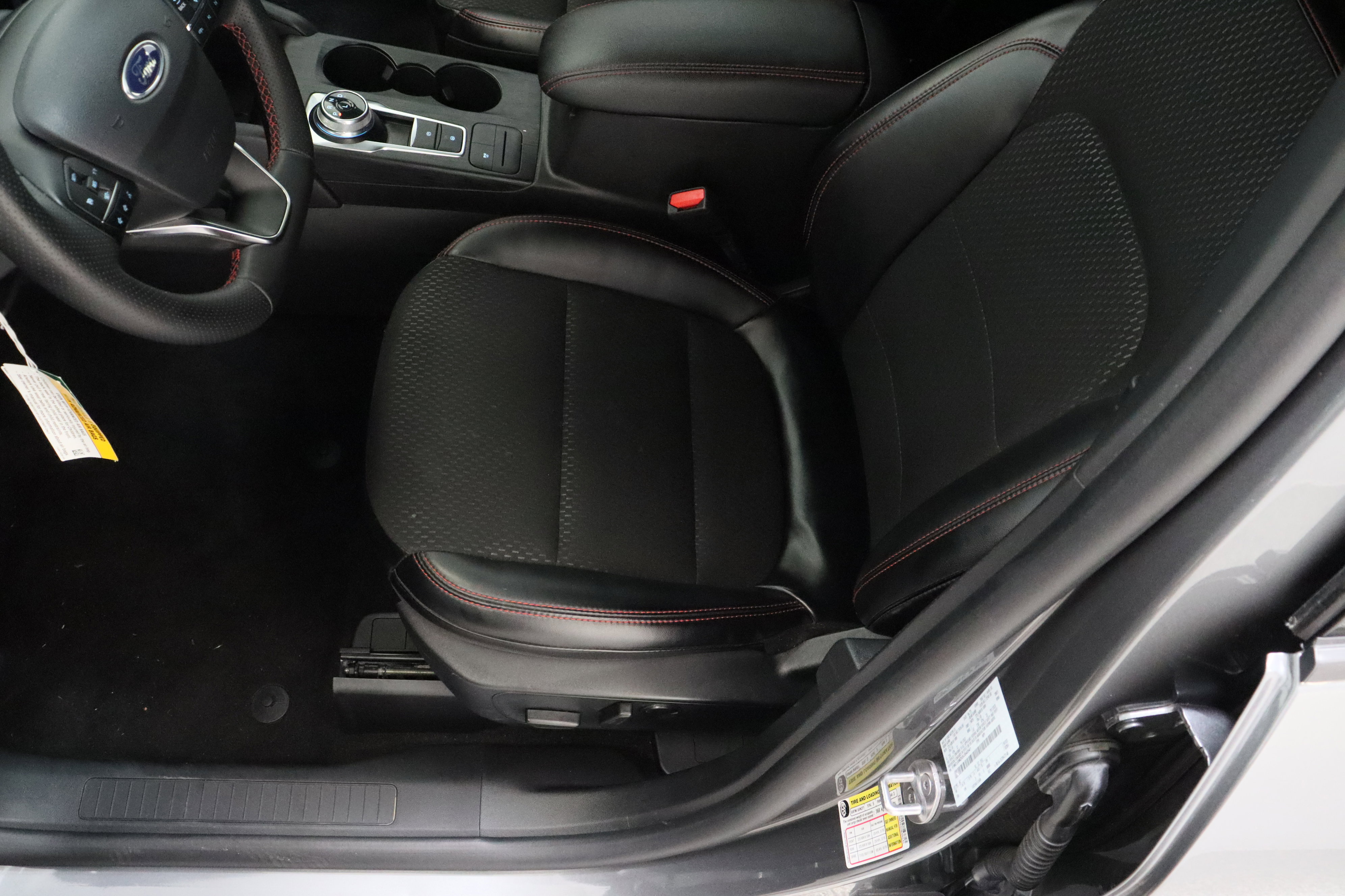 Used 2025 Ford Escape ST-Line w/ Equipment Group 301A FWD image 15