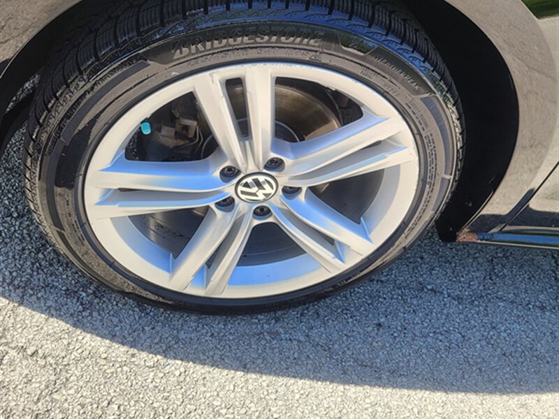 Used 2014 Volkswagen Passat 1.8T SE FWD image 31