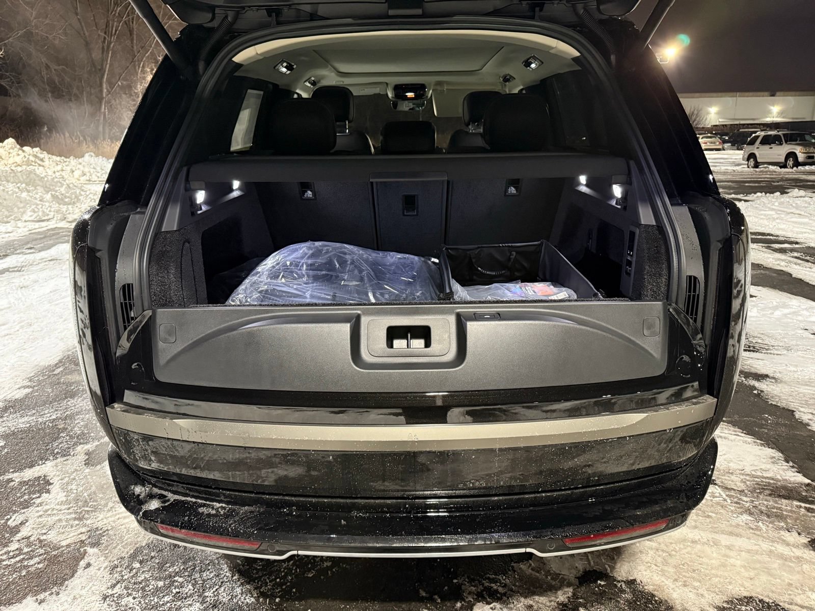 New 2026 Land Rover Range Rover SE AWD/4WD image 42