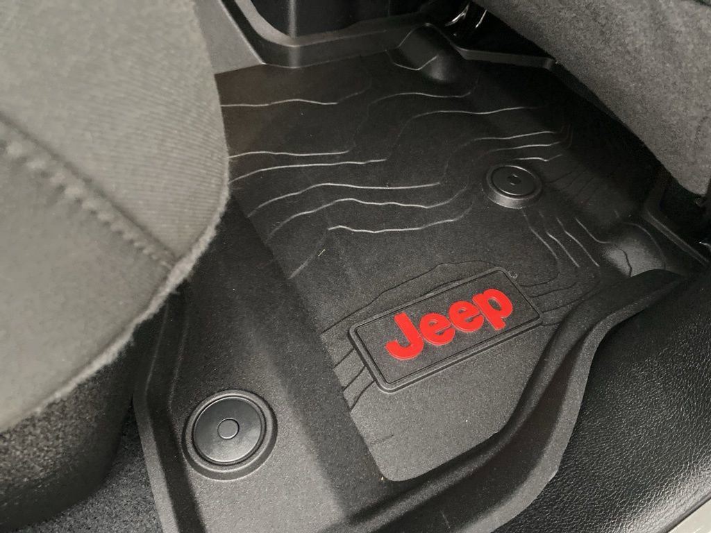 Used 2020 Jeep Gladiator Sport w/ Quick Order Package 24S image 16