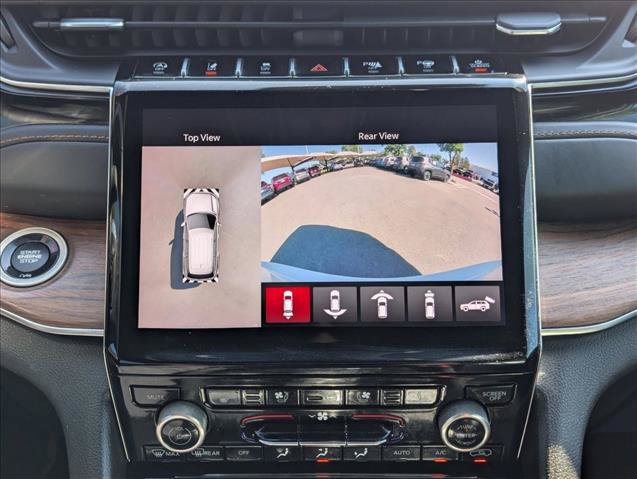 Used 2022 Jeep Grand Cherokee Summit w/ Luxury Tech Group V AWD/4WD image 13