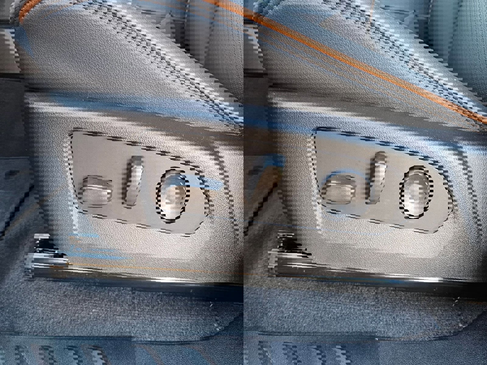 New 2026 GMC Canyon AT4 w/ AT4 Premium Package image 23