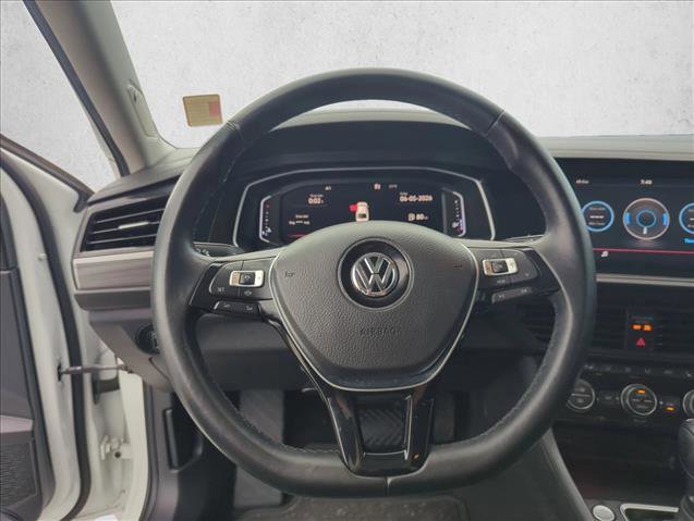 Used 2019 Volkswagen Jetta SEL w/ Cold Weather Package FWD image 11