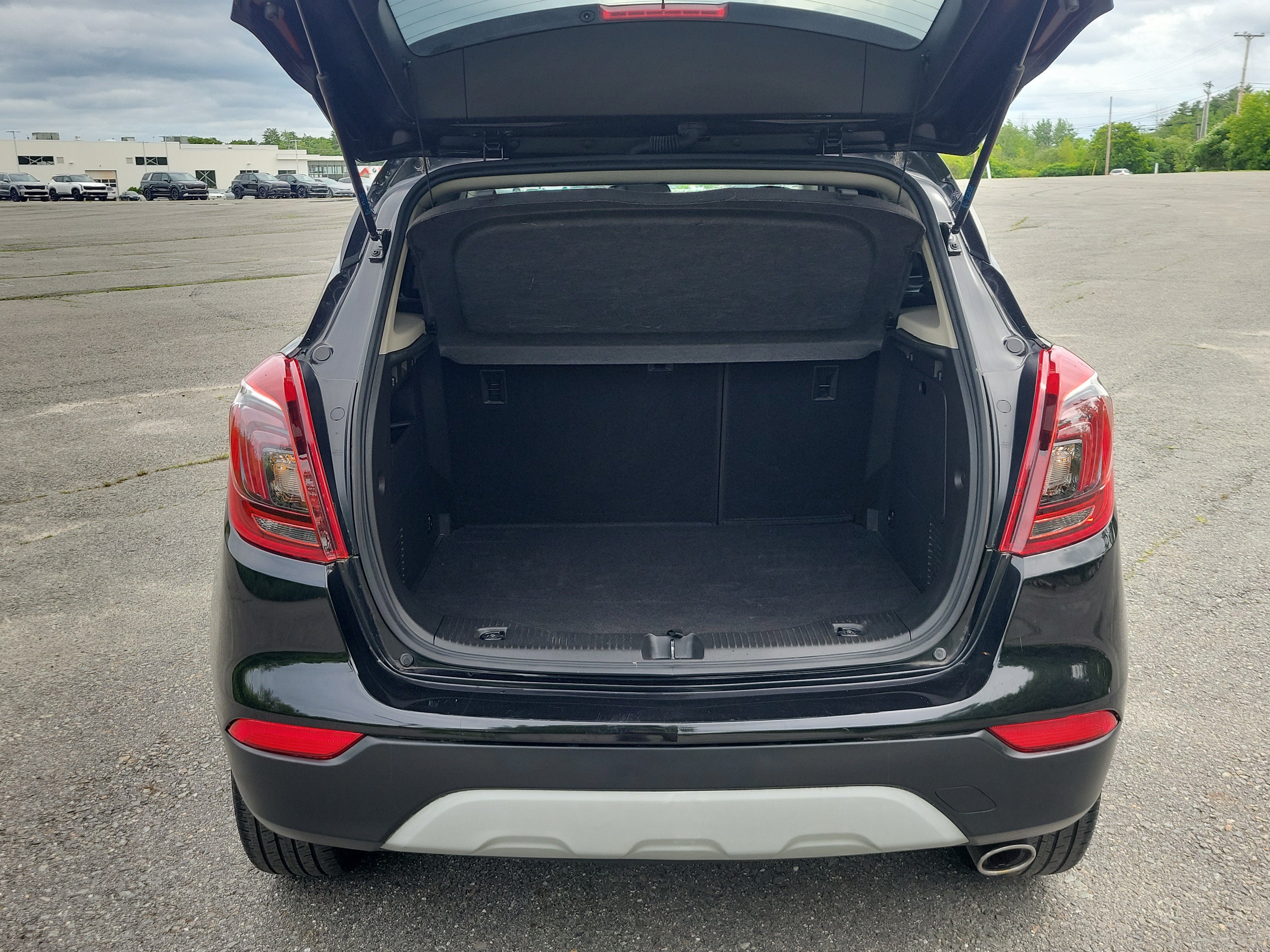 Used 2022 Buick Encore Preferred w/ Safety Package AWD/4WD image 16