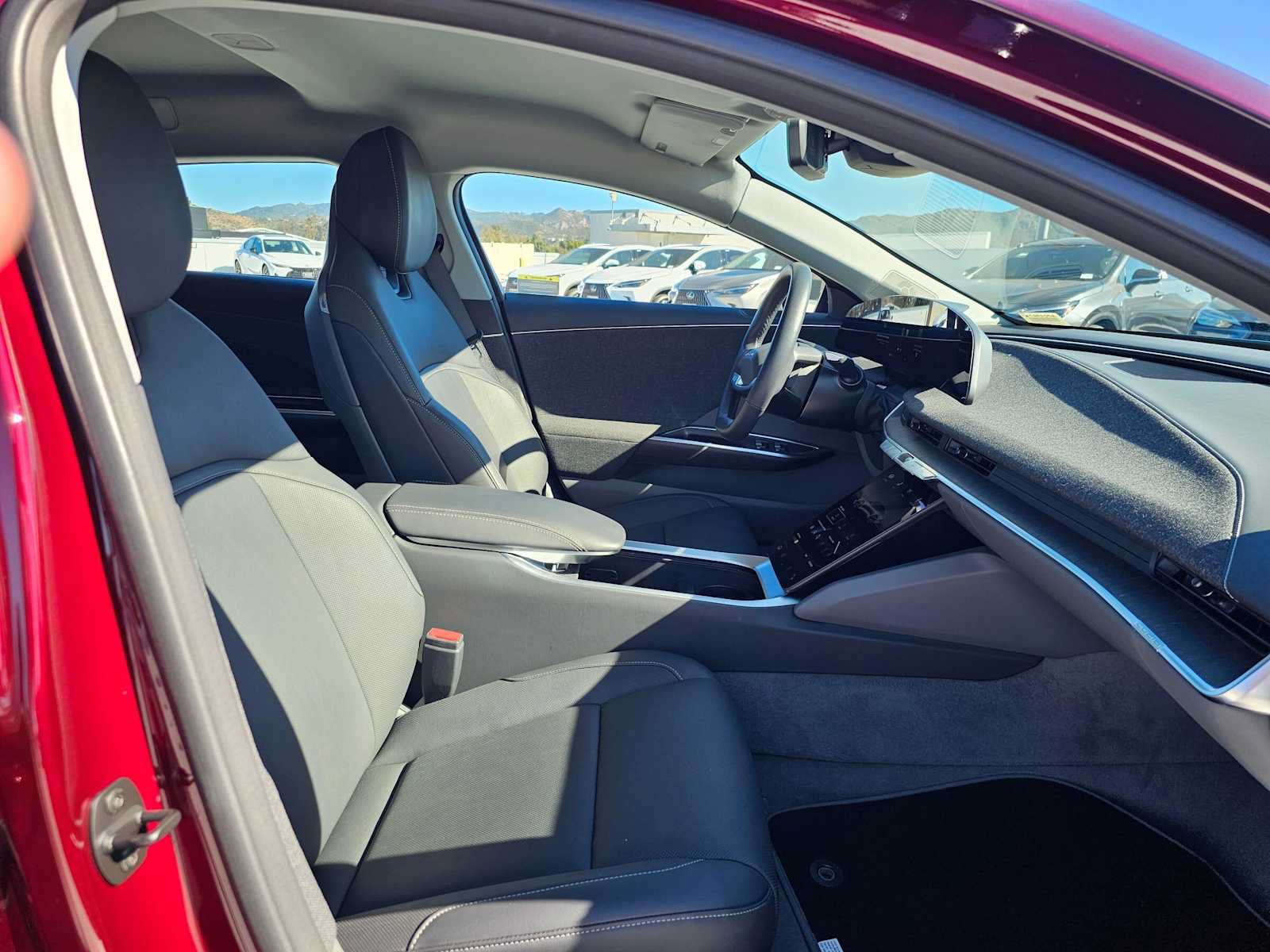 Used 2025 Lucid Air Touring AWD/4WD image 10