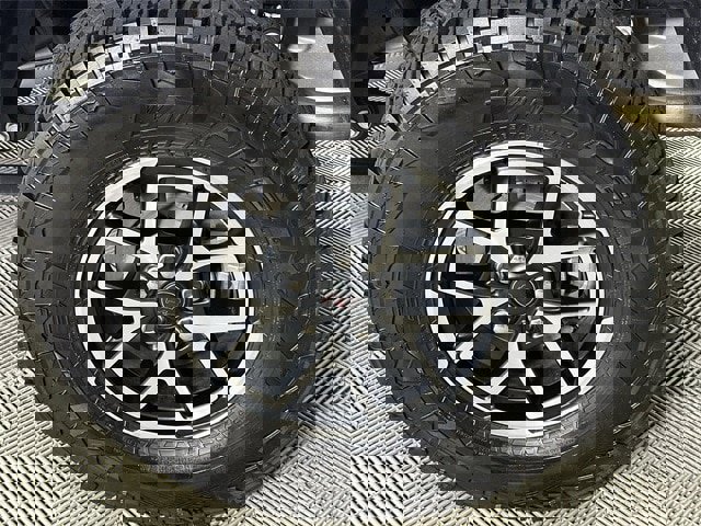 Used 2025 Jeep Gladiator Rubicon w/ Convenience Group image 34