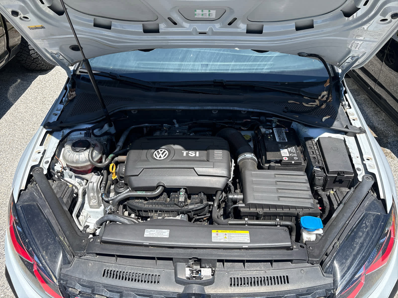Used 2021 Volkswagen GTI SE FWD image 15