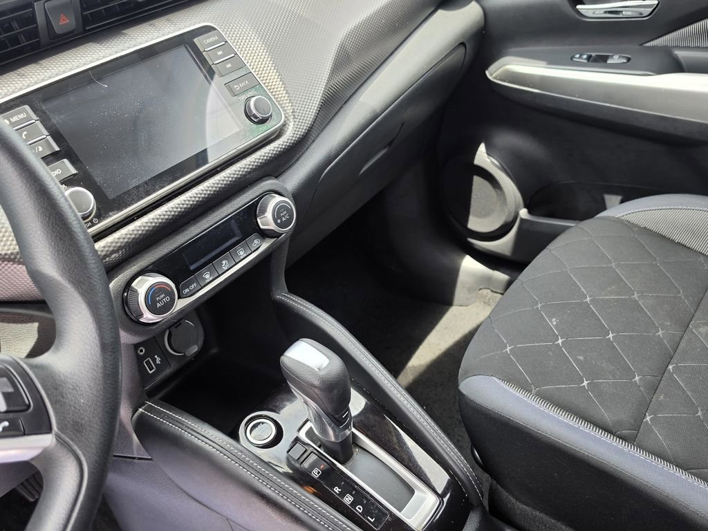 Used 2019 Nissan Kicks SV FWD image 11