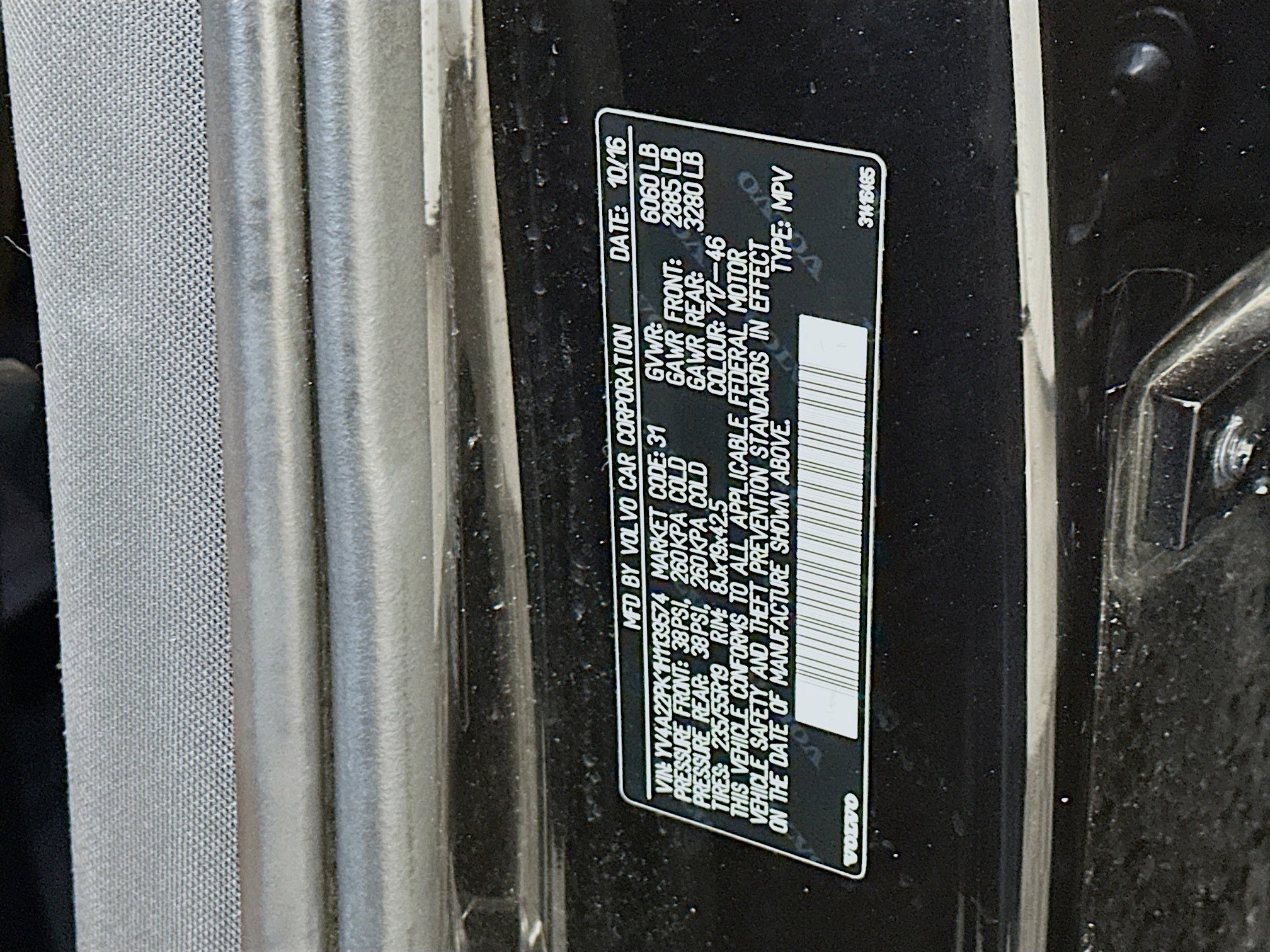 Used 2017 Volvo XC90 T6 Momentum w/ Vision Package image 12