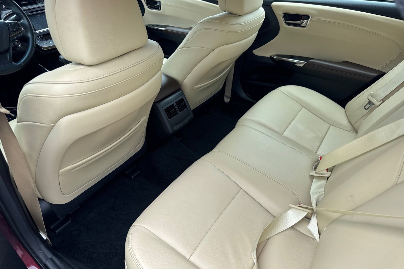 Used 2017 Toyota Avalon Touring w/ All Weather Liner Package FWD image 23