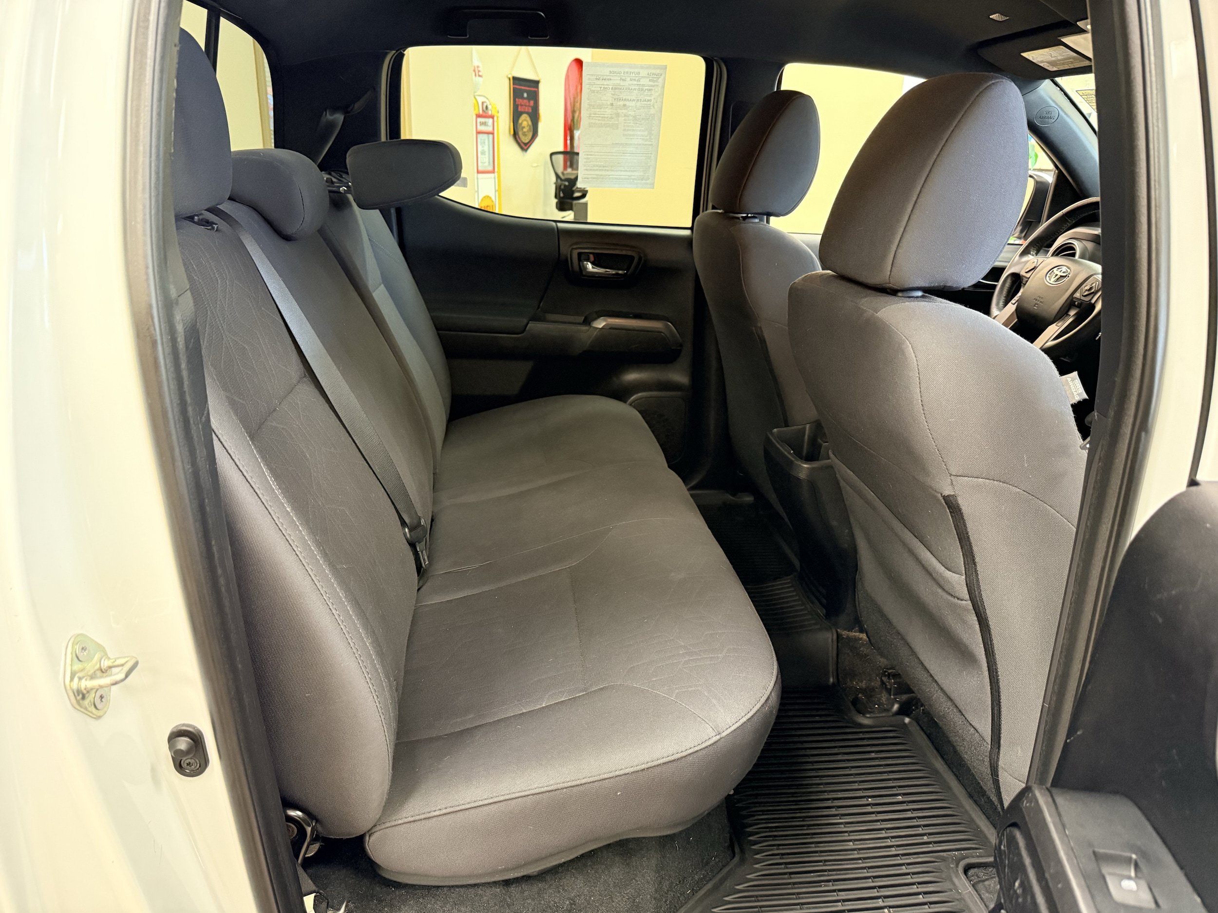 Used 2019 Toyota Tacoma TRD Sport w/ Technology Package AWD/4WD image 13