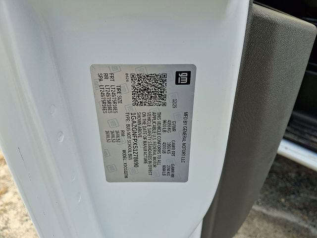 New 2025 Chevrolet Express 3500 LS image 16