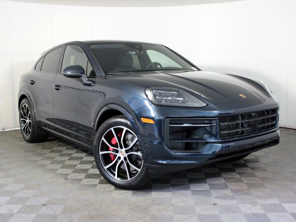 Certified 2025 Porsche Cayenne S image 9