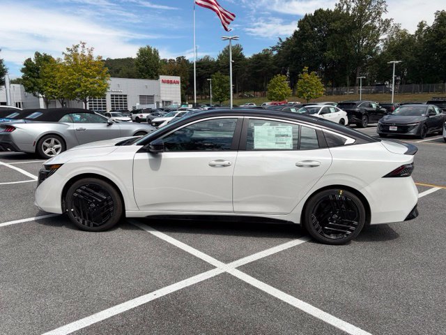 New 2027 Nissan Sentra SR w/ SR Premium Package FWD image 3
