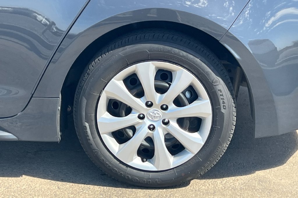 Certified 2024 Toyota Corolla LE FWD image 5