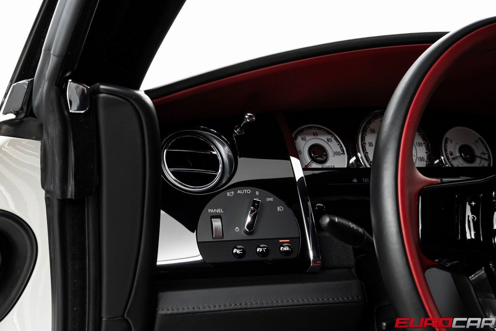 Used 2018 Rolls-Royce Wraith image 20