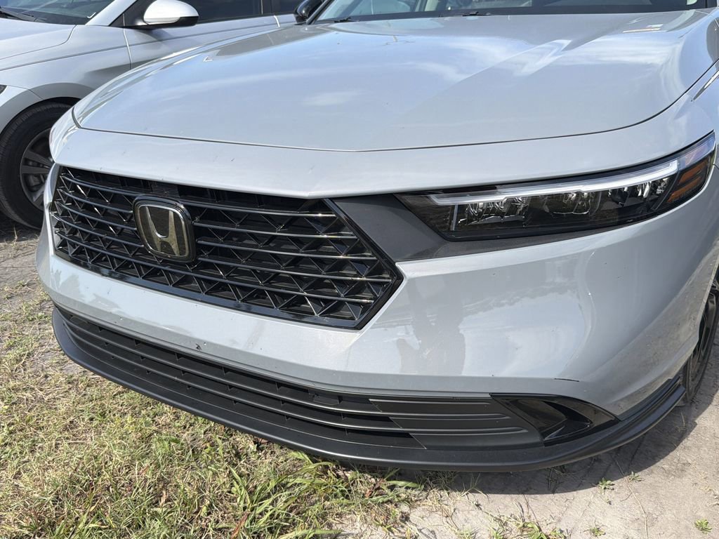 Used 2025 Honda Accord SE image 4