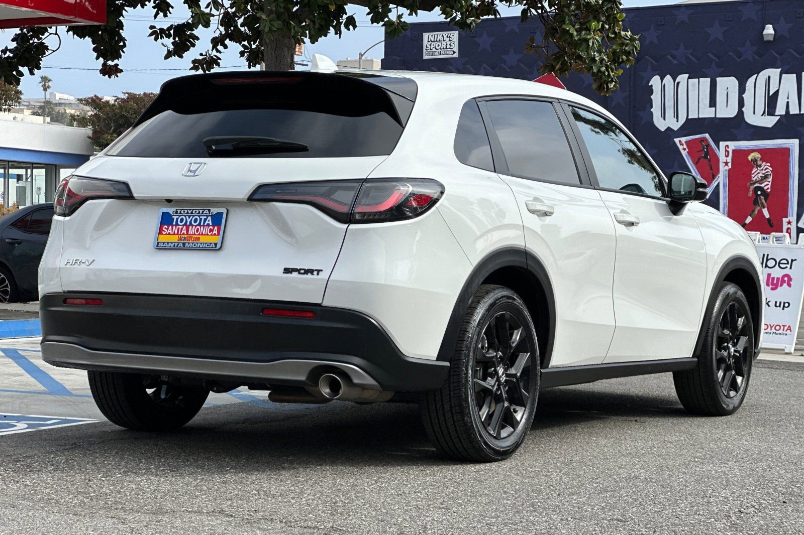 Used 2025 Honda HR-V Sport image 4