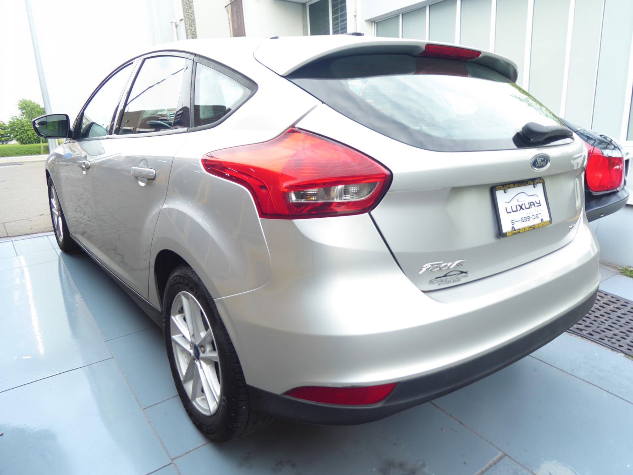 Used 2017 Ford Focus SE FWD image 8