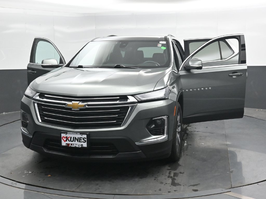 Used 2022 Chevrolet Traverse LT w/ LT Premium Package AWD/4WD image 49