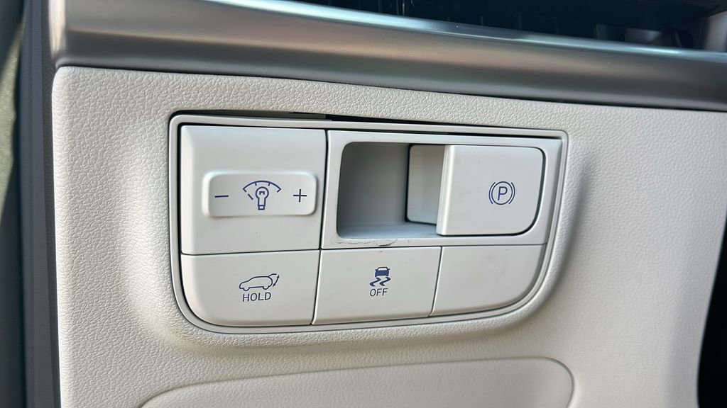 New 2025 Hyundai Tucson Limited image 25