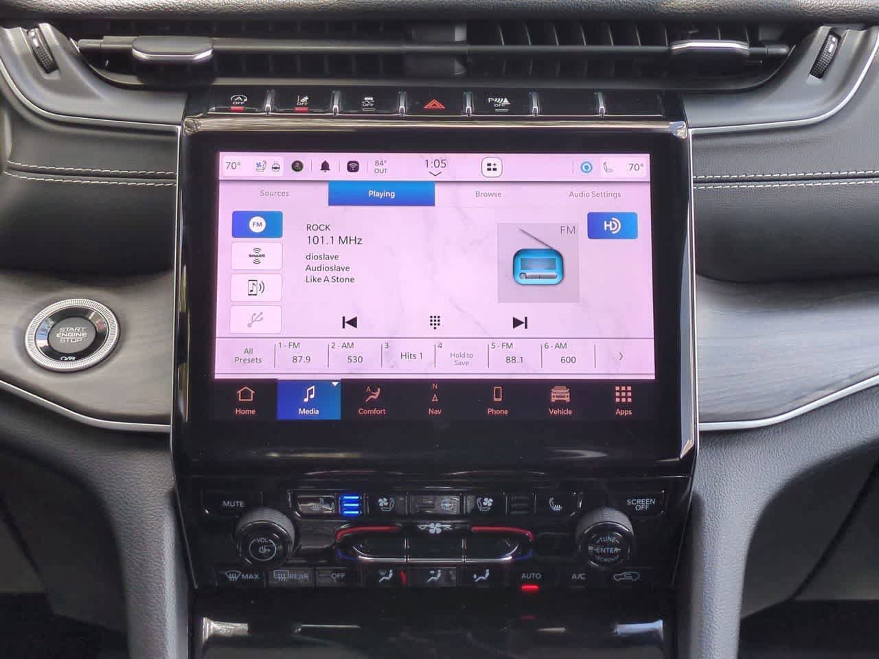 Certified 2023 Jeep Grand Cherokee Limited w/ Luxury Tech Group II image 28