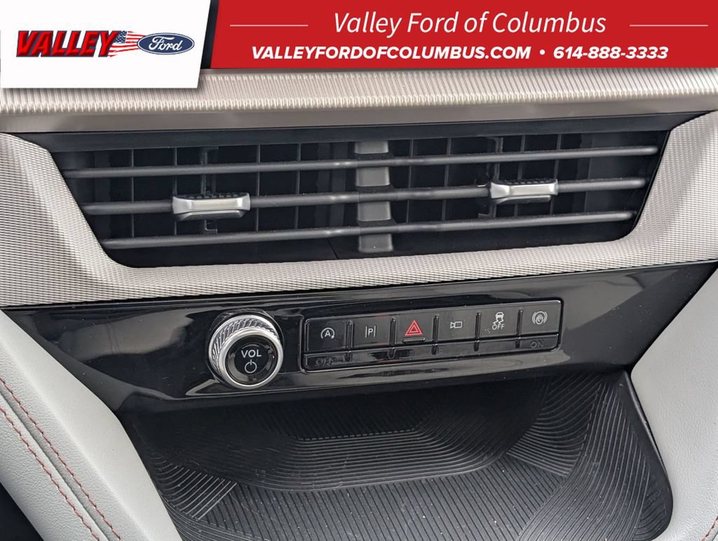 New 2025 Ford Explorer Active w/ Active Comfort Package AWD/4WD image 40