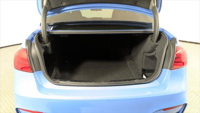 Used 2018 BMW M3 RWD image 17