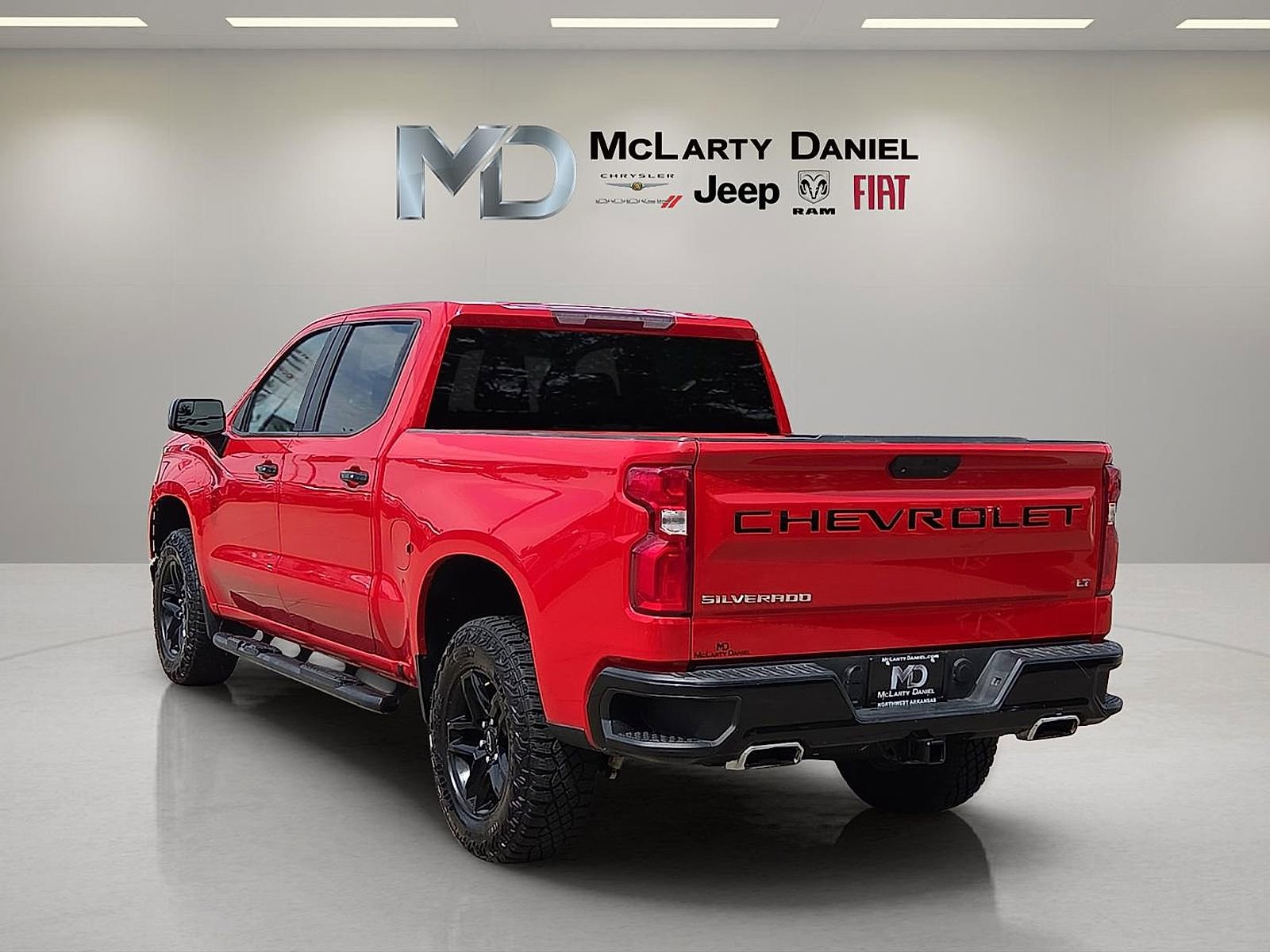 Used 2019 Chevrolet Silverado 1500 LT Trail Boss w/ Convenience Package AWD/4WD image 4