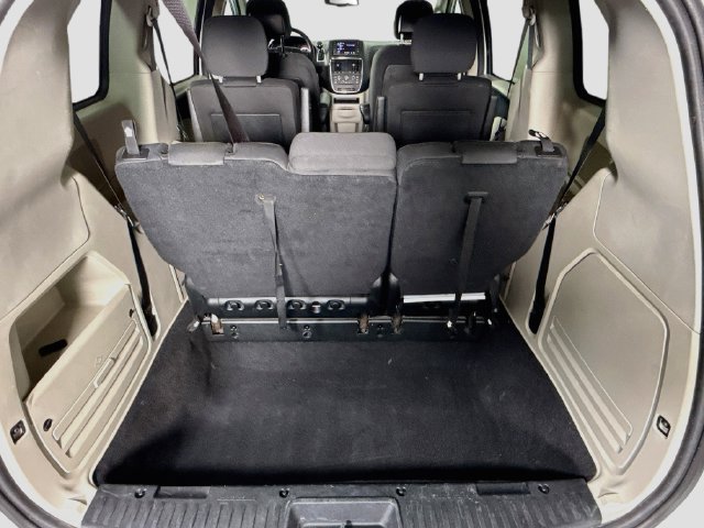 Used 2018 Dodge Grand Caravan SE w/ UConnect Hands-Free Group FWD image 32