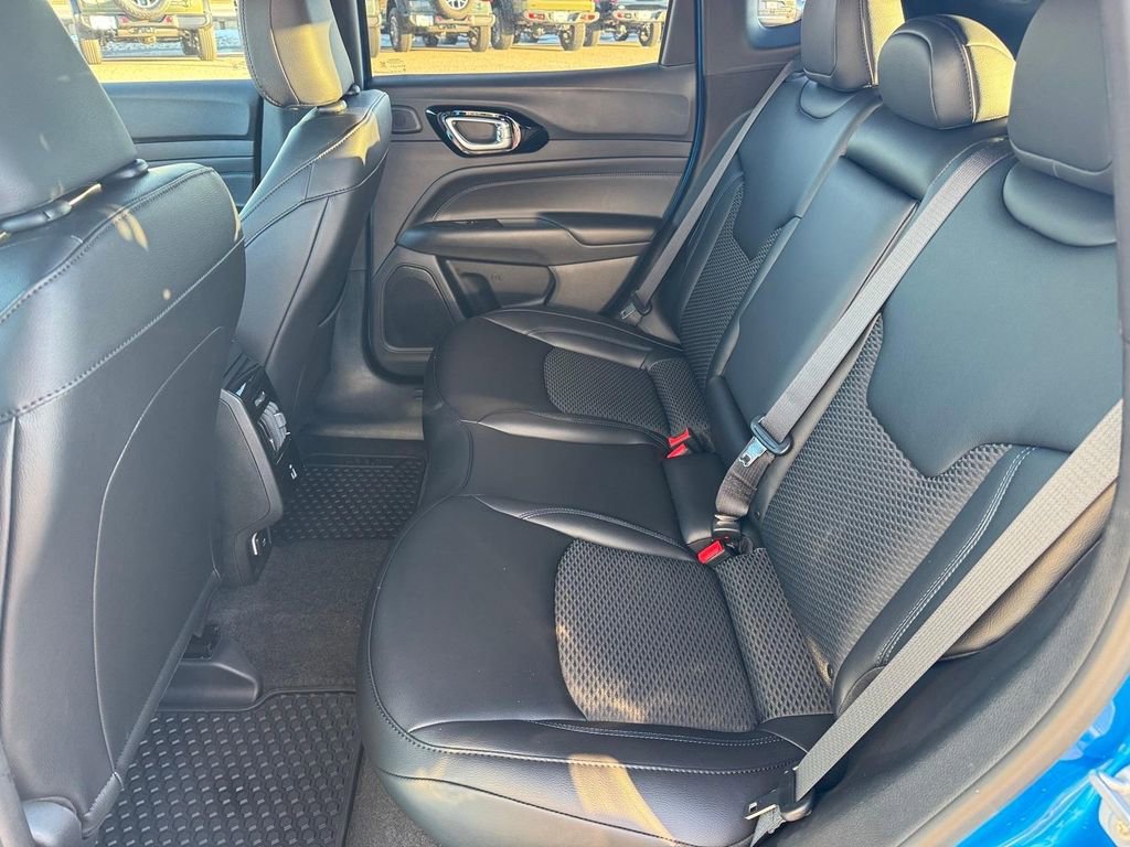 New 2026 Jeep Compass Latitude w/ Sun and Sound Group AWD/4WD image 10