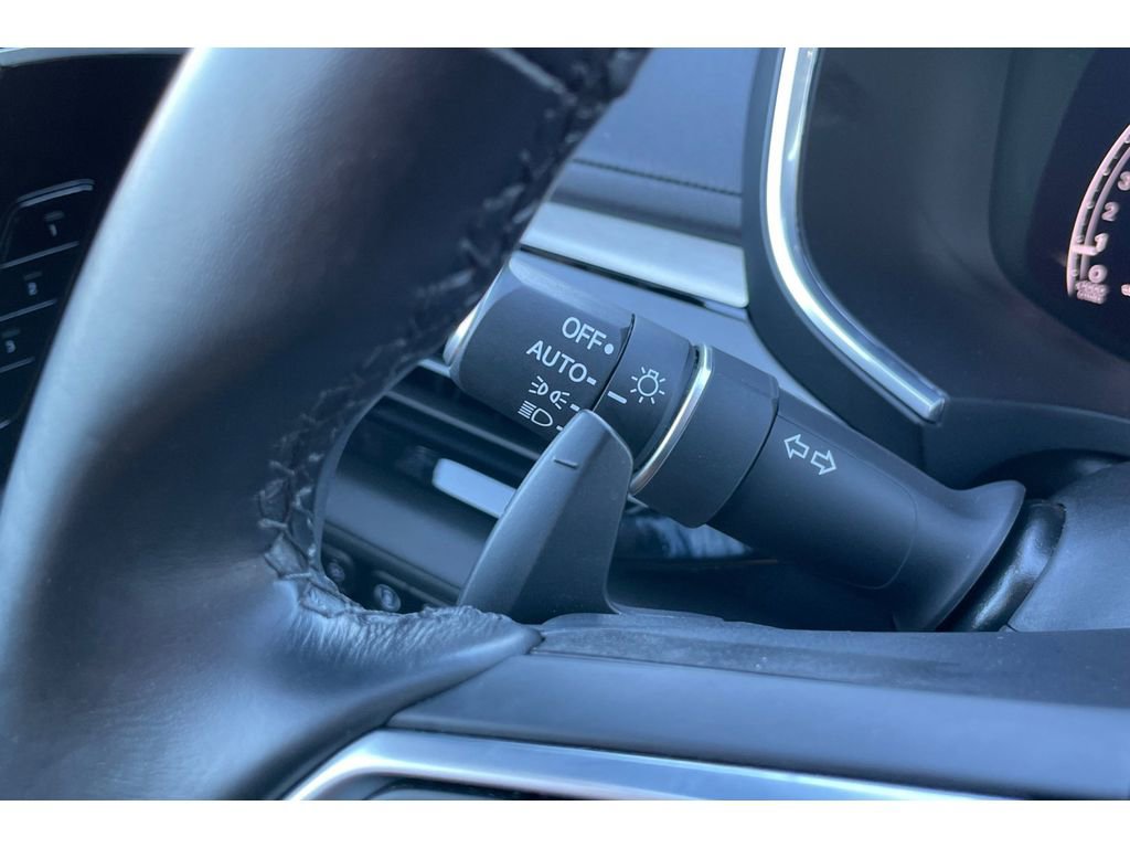 Certified 2025 Acura MDX SH-AWD w/ Technology Package image 37