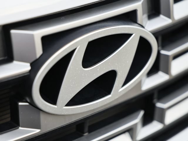 Used 2025 Hyundai Santa Cruz SEL FWD image 40